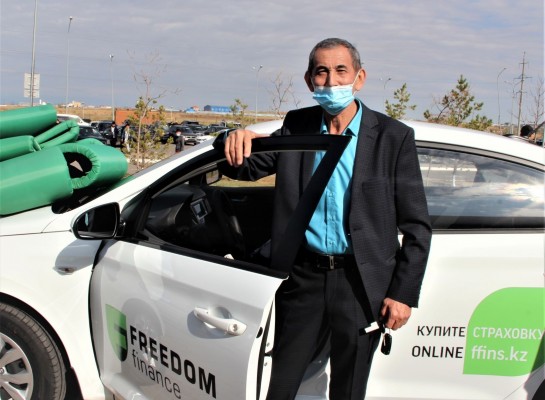 Житель Актюбинской области оформил автостраховку на сайте ffins.kz и выиграл Hyundai Accent 